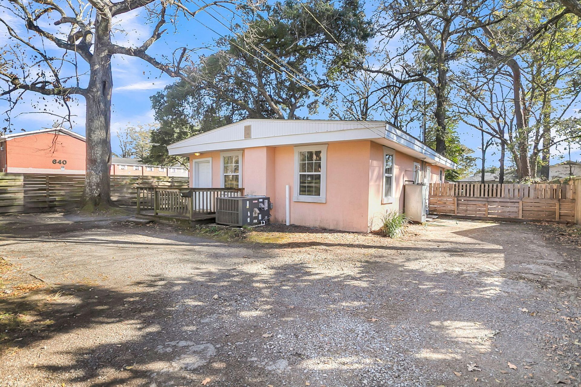 1507 Evergreen Street Photo 18
