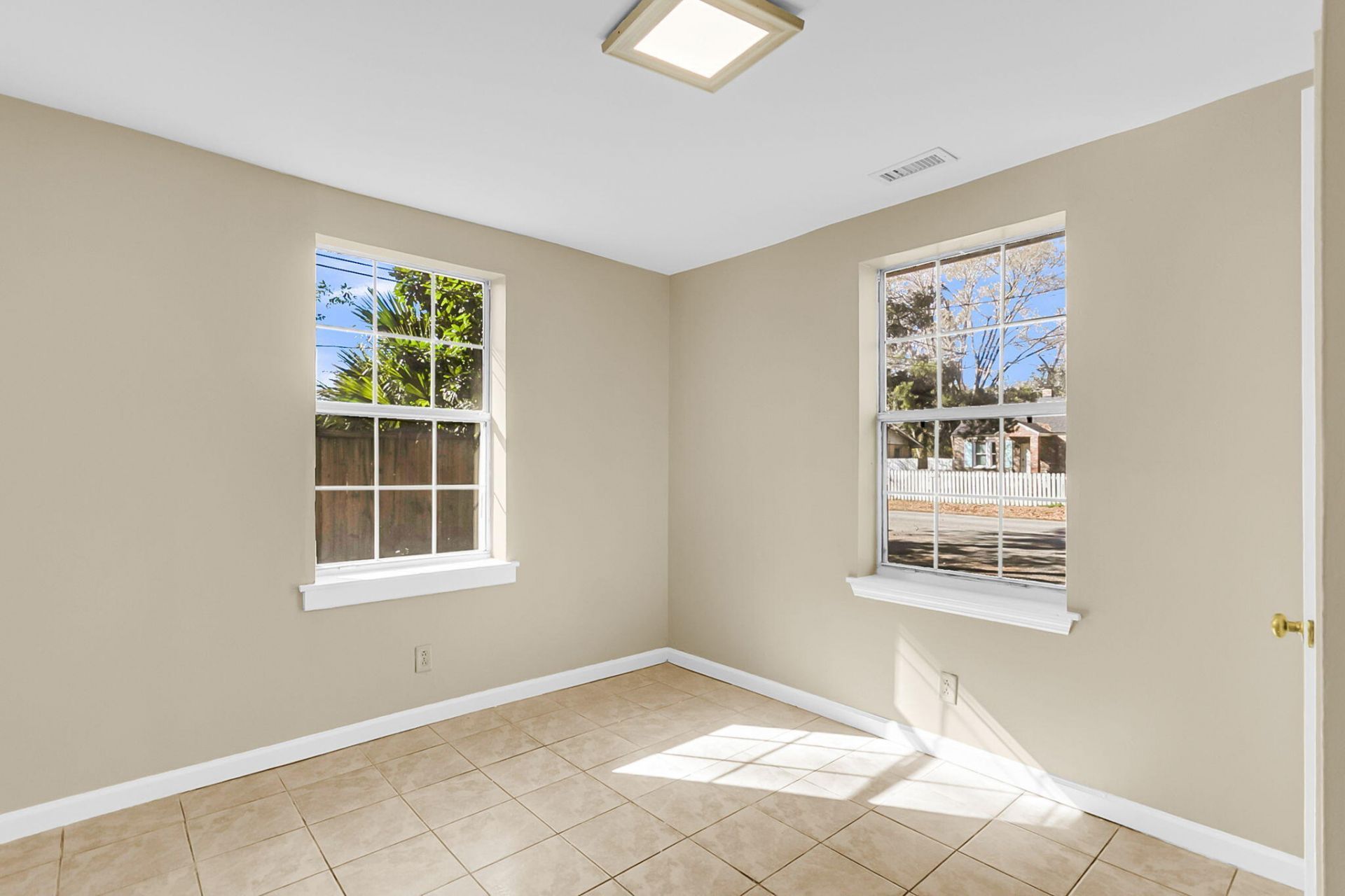 1507 Evergreen Street Photo 28