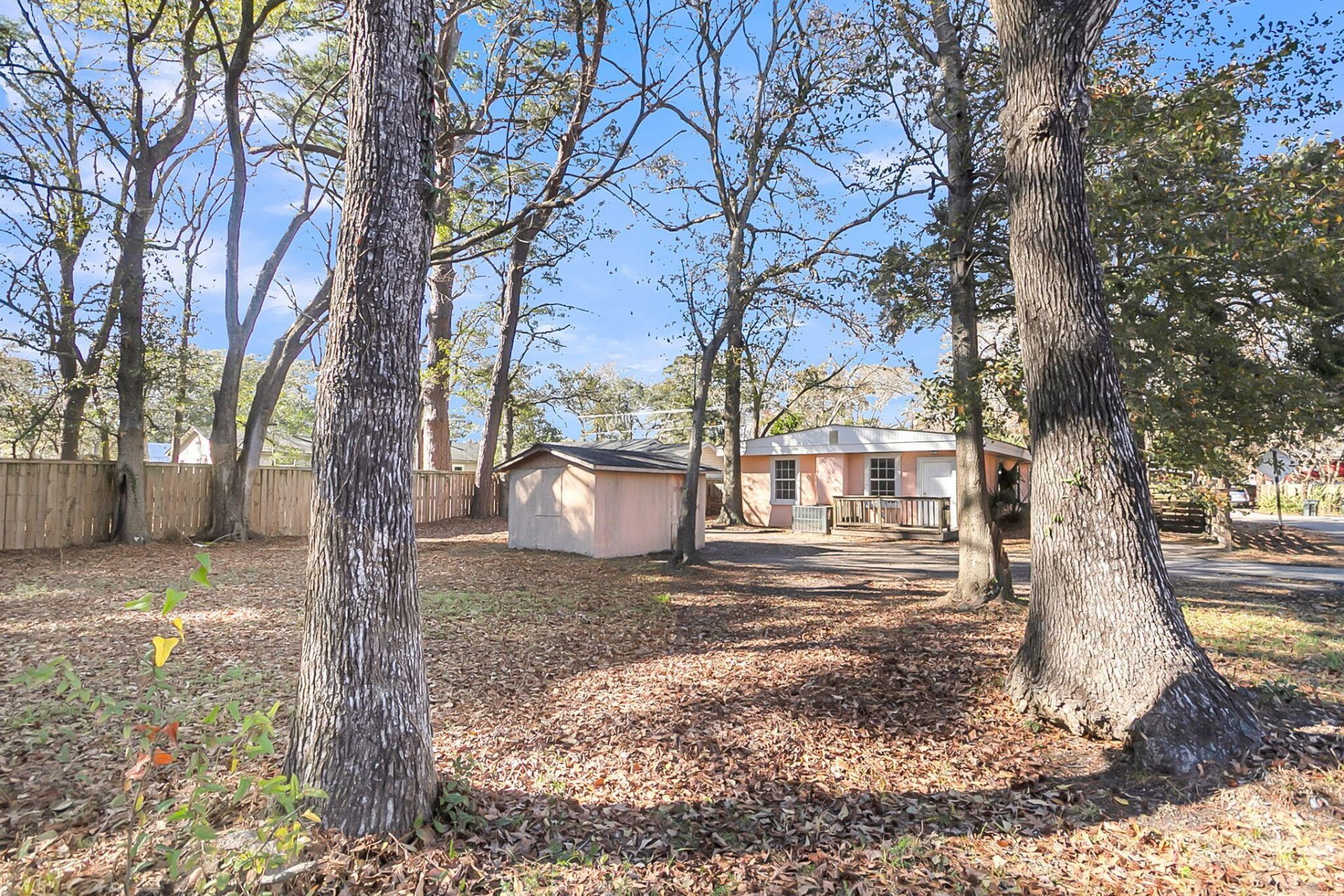 1507 Evergreen Street Photo 33