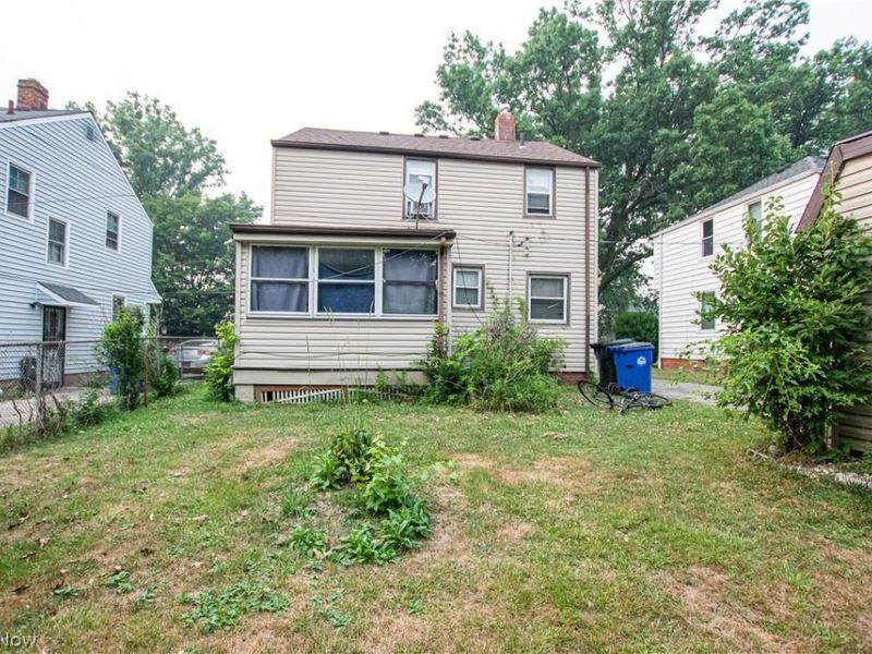 16114 Delrey Avenue, Cleveland, OH 44128 Photo 4