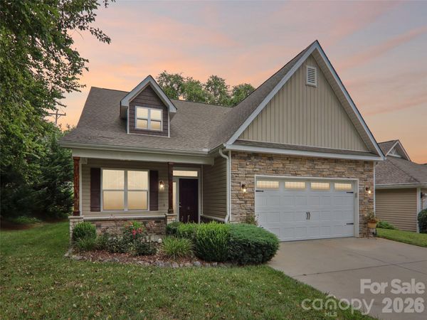 11 Eagle Pointe Way , Flat Rock, NC 28731