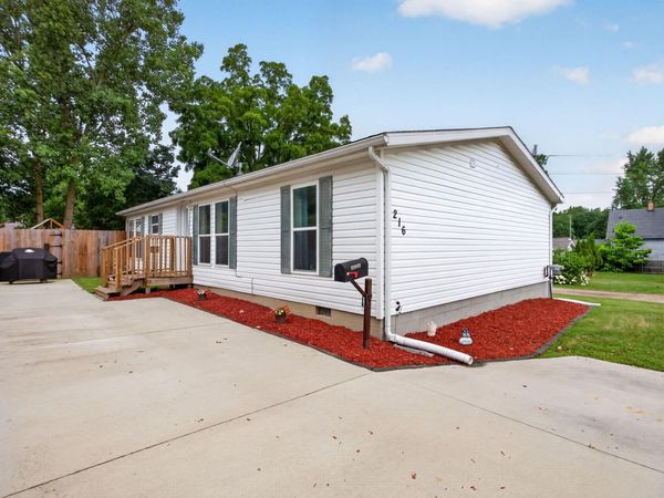 216 N Grinnell Street, Jackson, MI 49202