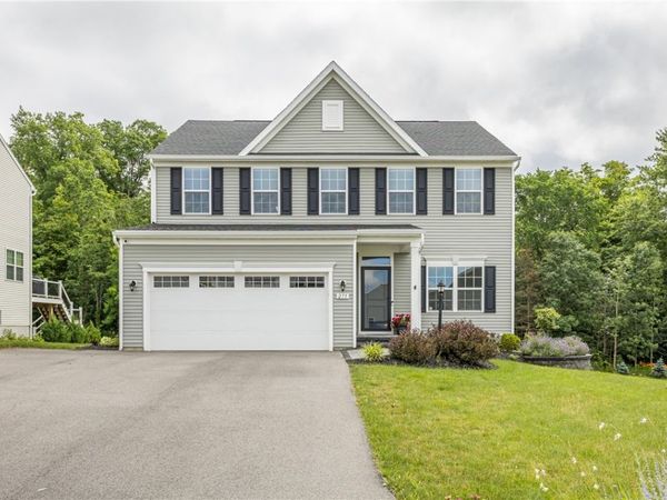 275 Turtle Run , Walworth, NY 14568
