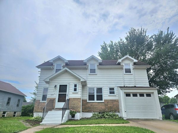 519 W Oak St, Sparta, WI 54656