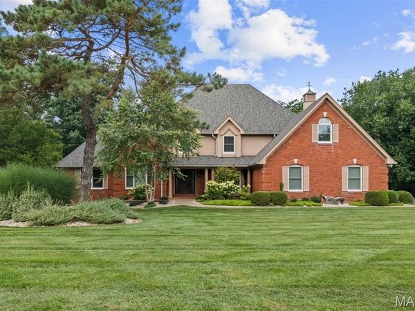 2401 Wexford Woods Court, Town and Country, MO 63131