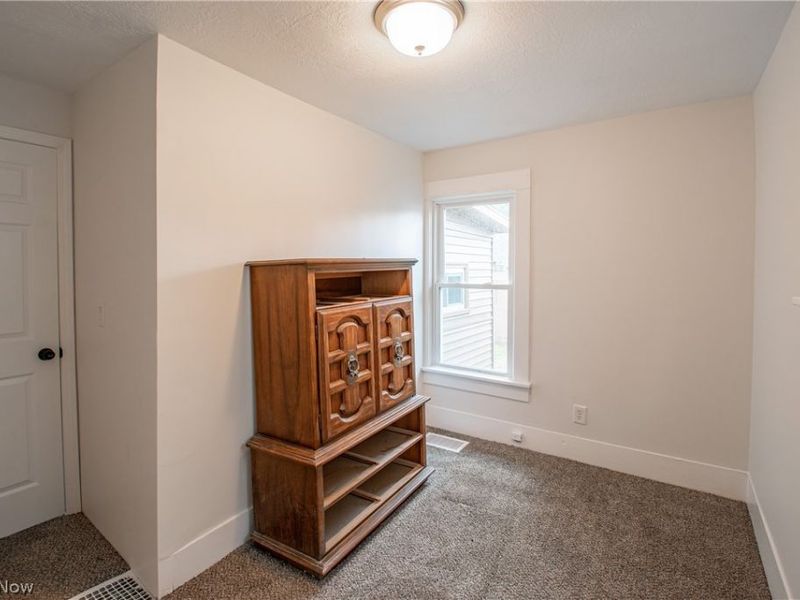 817 Halter Court NW, Canton, OH 44708 Photo 13