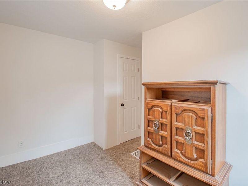 817 Halter Court NW, Canton, OH 44708 Photo 14