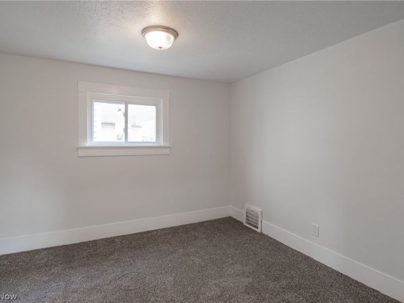 817 Halter Court NW, Canton, OH 44708 Photo 15