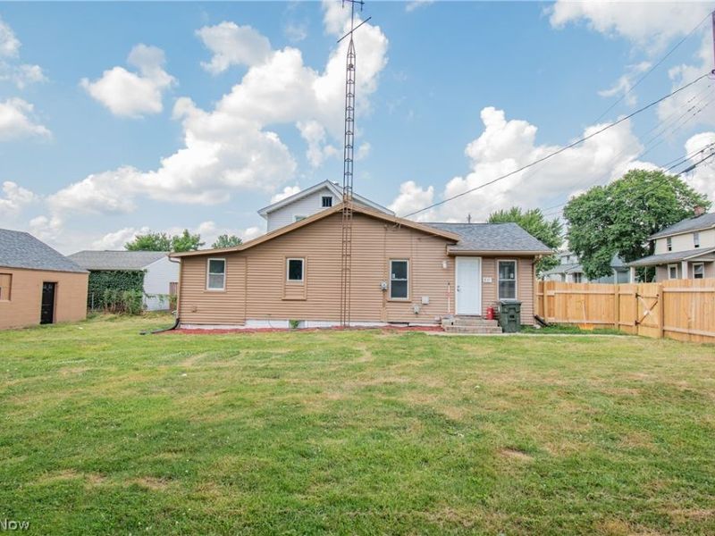 817 Halter Court NW, Canton, OH 44708 Photo 30