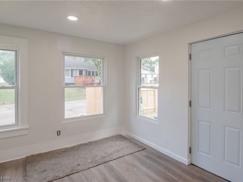 817 Halter Court NW, Canton, OH 44708 Photo 8