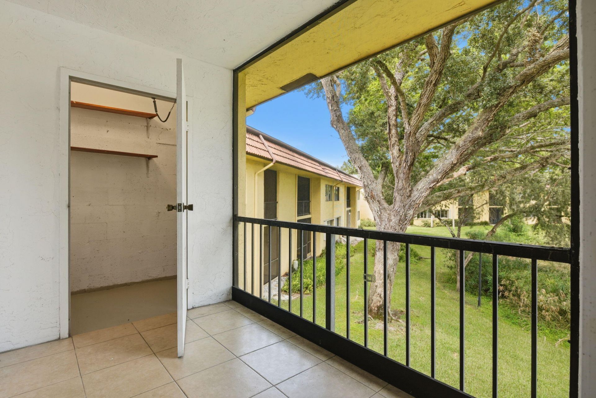 824 SW 9th Street Circle, Unit 201, Boca Raton, FL 33486 Photo