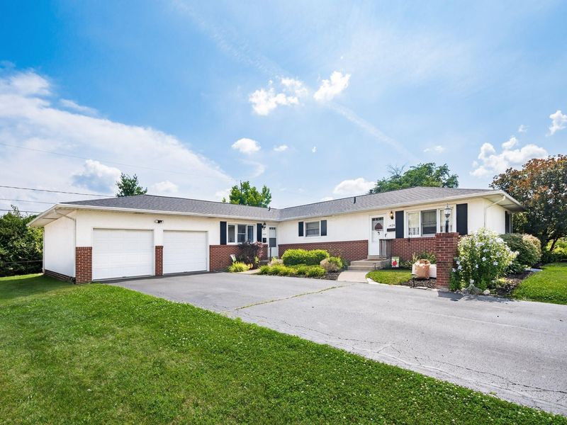 1427-1429 Bradshire Drive, Columbus, OH 43220 Photo 1