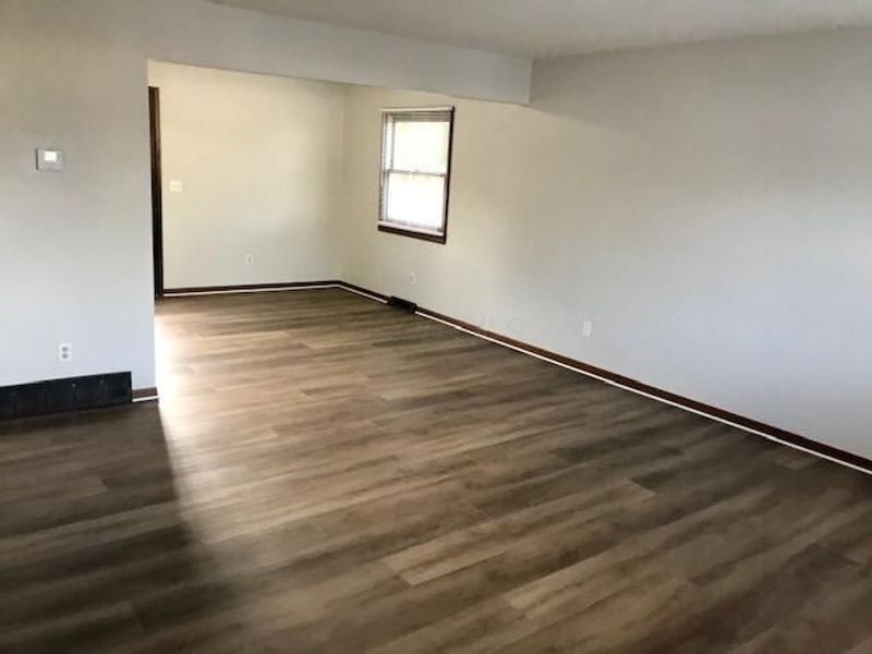 1427-1429 Bradshire Drive, Columbus, OH 43220 Photo 11