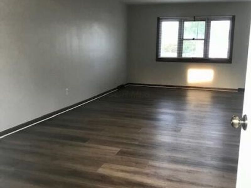 1427-1429 Bradshire Drive, Columbus, OH 43220 Photo 12