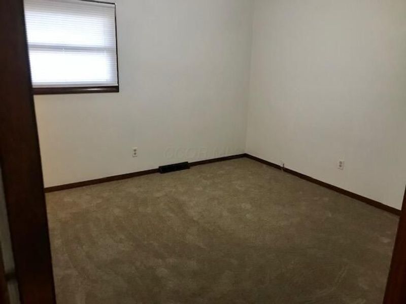 1427-1429 Bradshire Drive, Columbus, OH 43220 Photo 16
