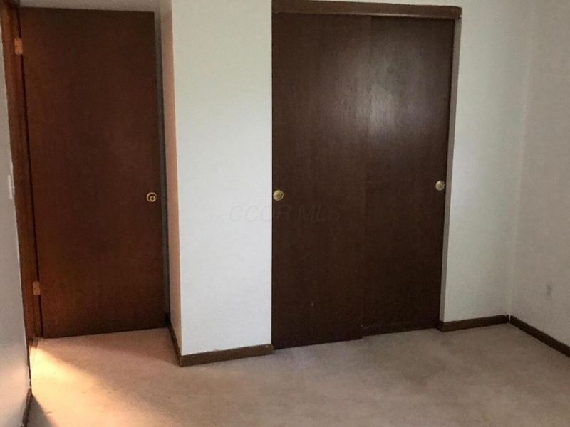 1427-1429 Bradshire Drive, Columbus, OH 43220 Photo 6
