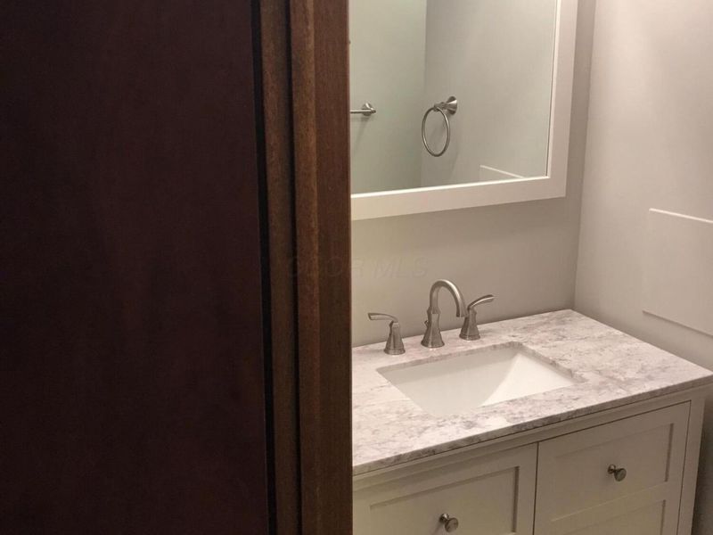 1427-1429 Bradshire Drive, Columbus, OH 43220 Photo 8