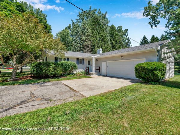 1225 Sandhill , DeWitt, MI 48820