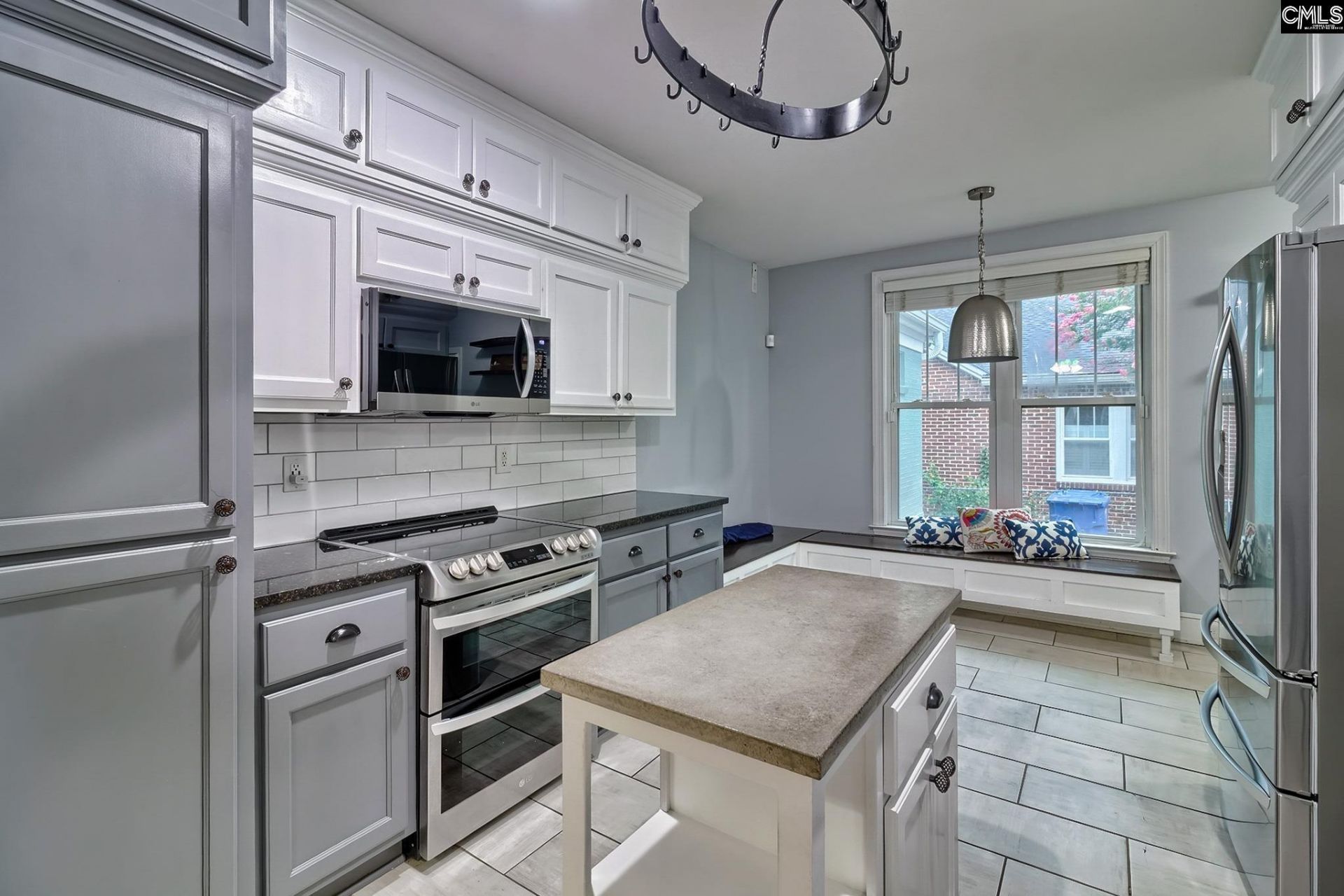 2806 Burney Drive  Photo 9