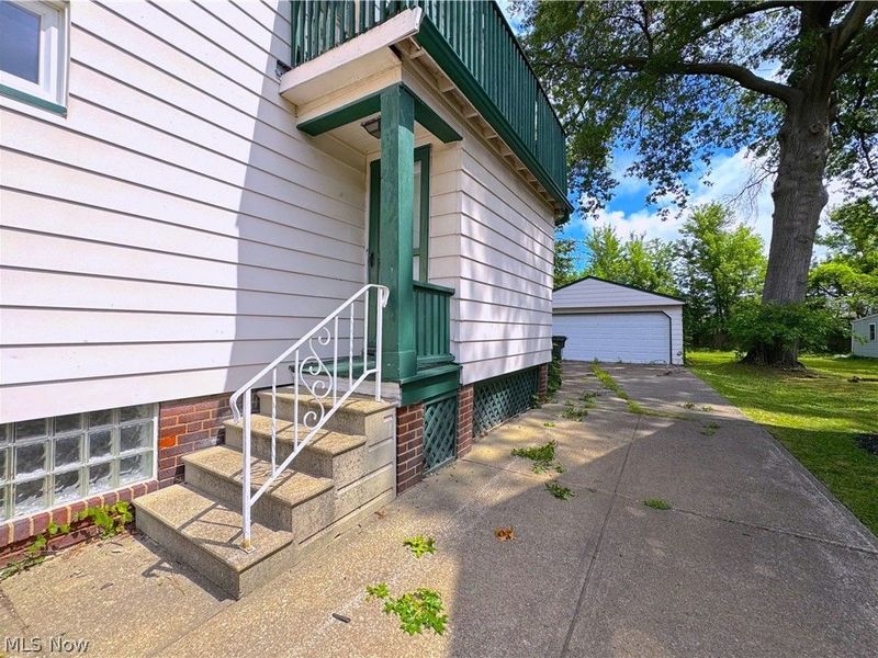 1505 E 196th Street, Euclid, OH 44117 Photo 3