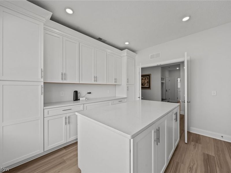 8259 Brookview Lane, Mentor, OH 44060 Photo 17