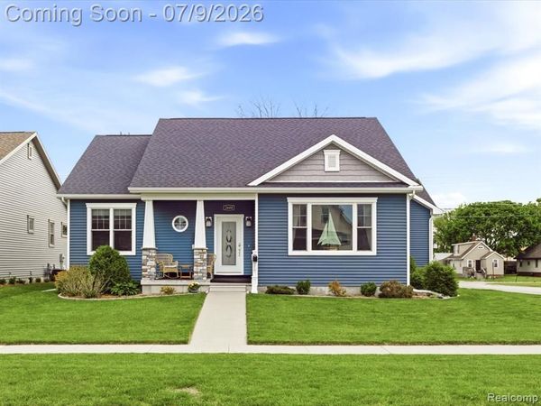 2600 Armour Street, Port Huron, MI 48060