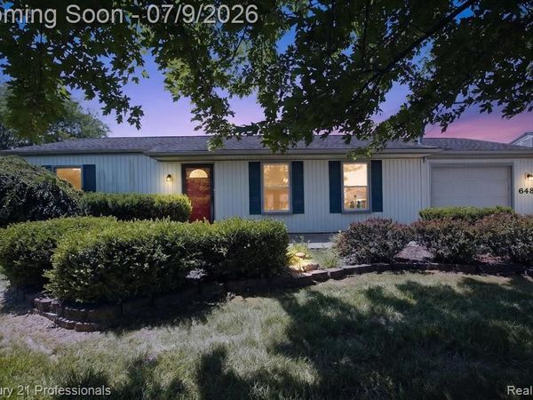 648 Newport Road, Frenchtown Twp, MI 48117
