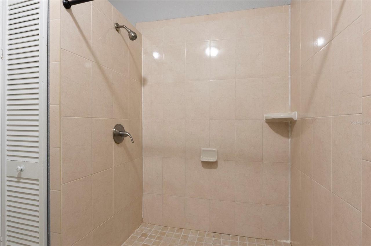 3651 Haines Road N, Saint Petersburg, FL 33704 Photo