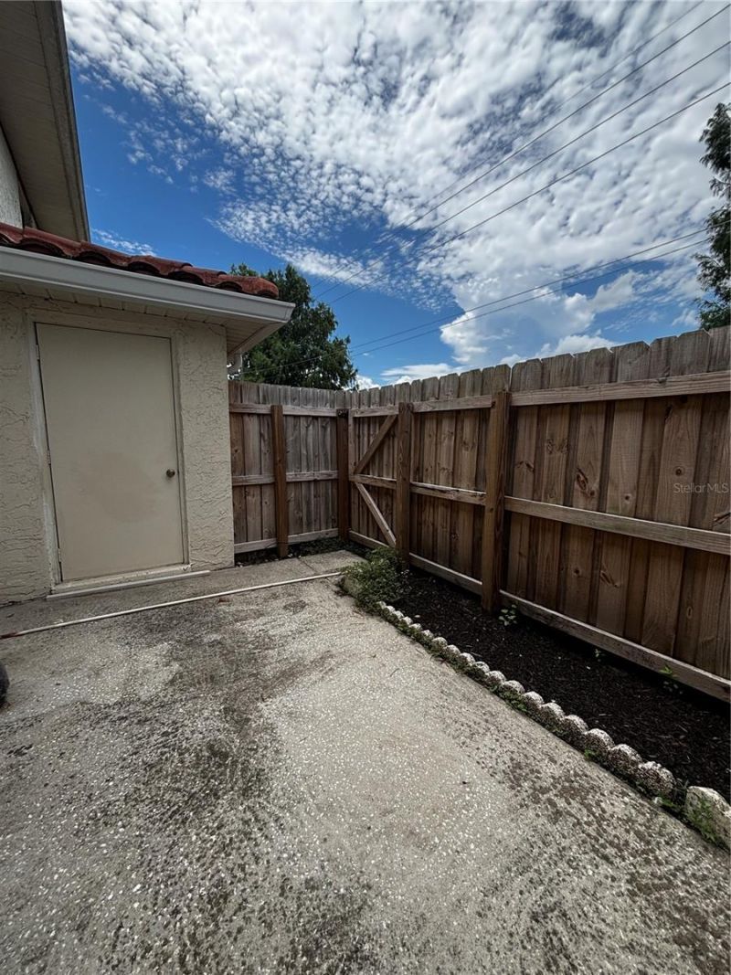 1627 Long Ridge Court, Unit 270, Orlando, FL 32807 Photo