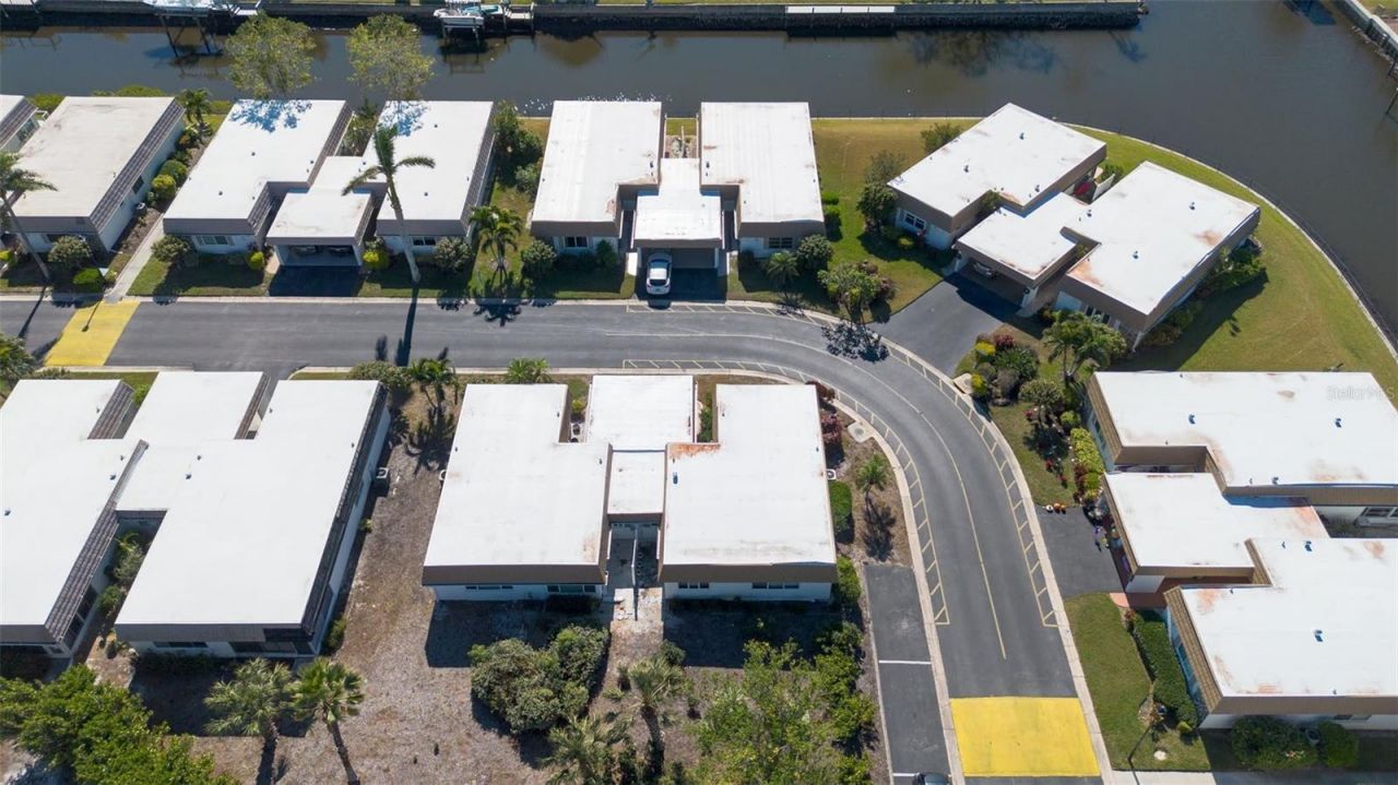 2305 Riverbluff Parkway, Unit V256, Sarasota, FL 34231 Photo