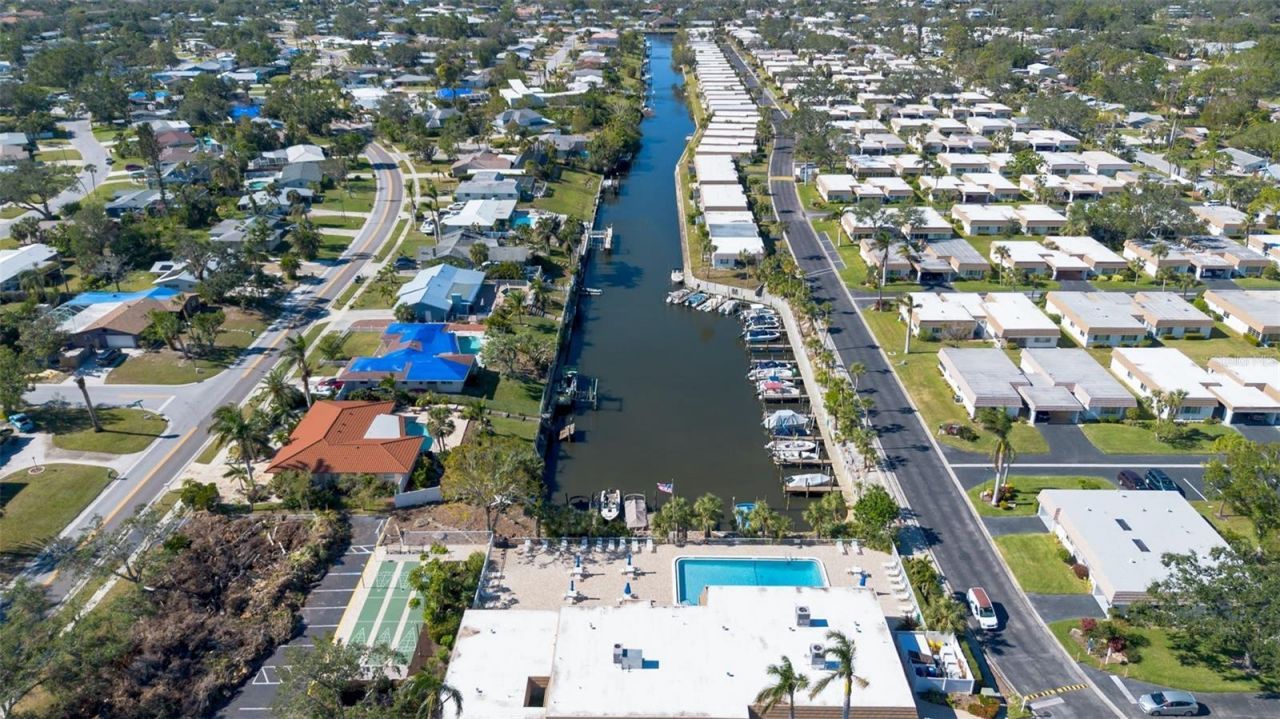 2305 Riverbluff Parkway, Unit V256, Sarasota, FL 34231 Photo