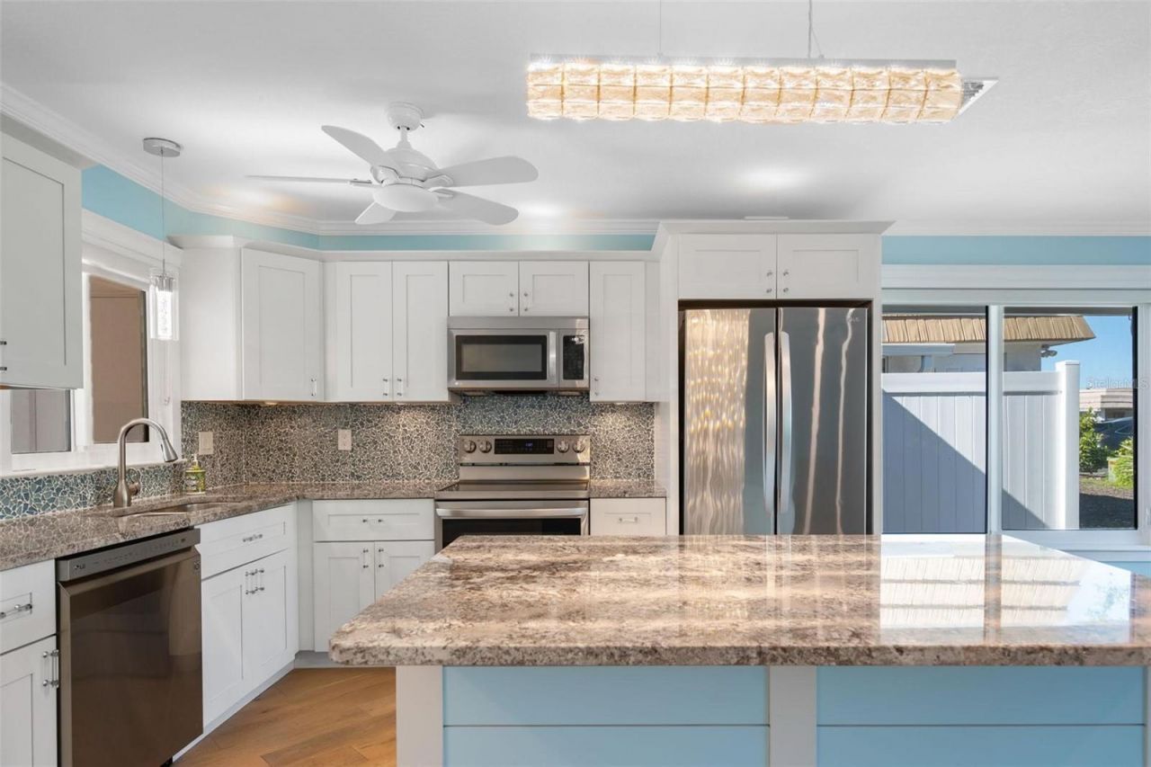 2305 Riverbluff Parkway, Unit V256, Sarasota, FL 34231 Photo