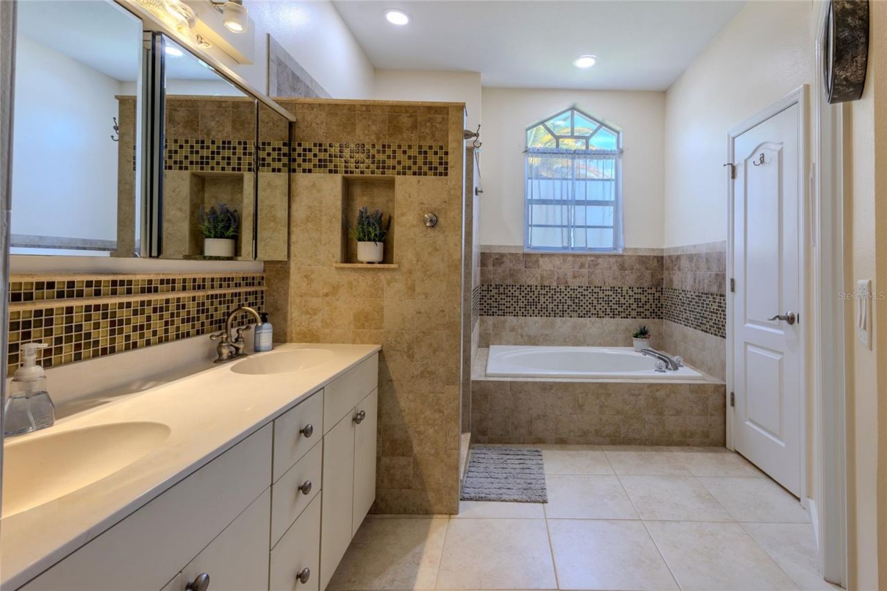 4092 Hearthstone Drive, Sarasota, FL 34238 Photo