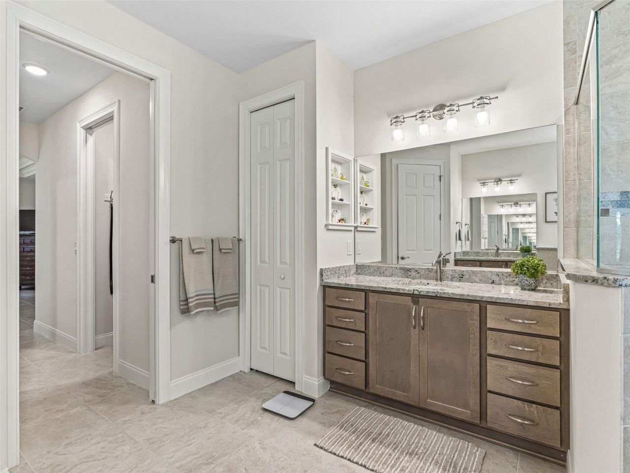 3828 Oak Pointe Drive, Lady Lake, FL 32159 Photo
