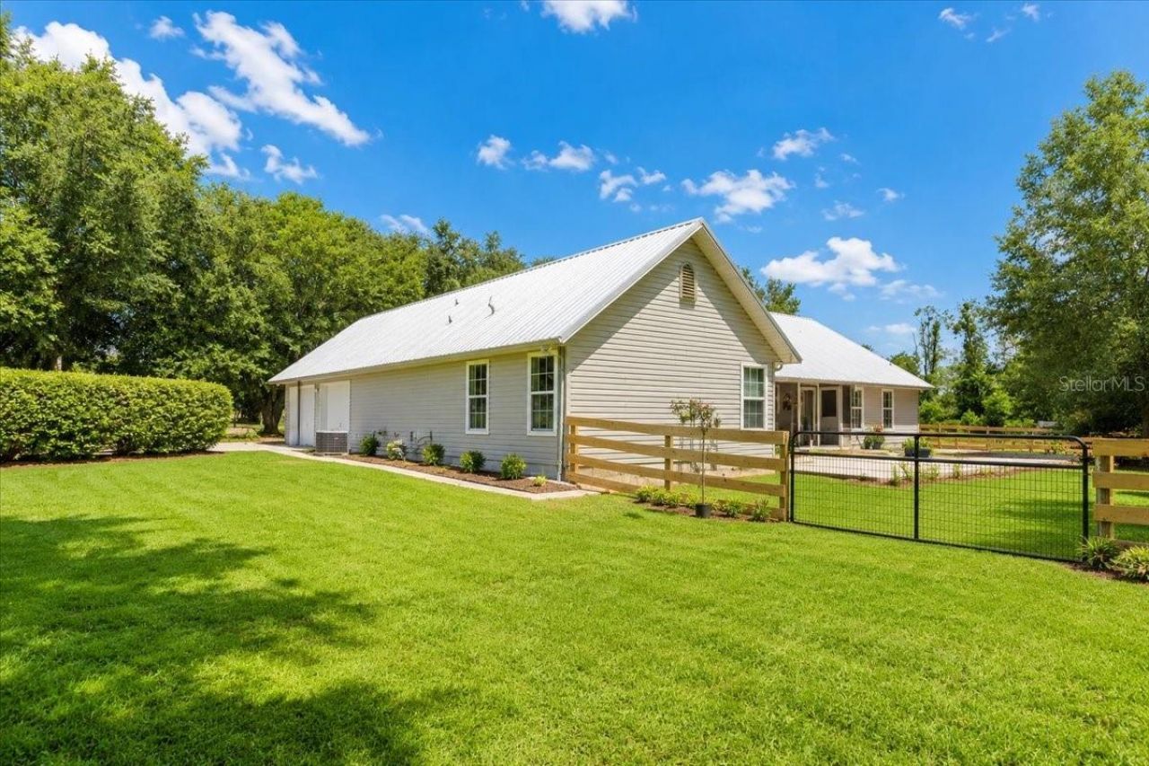 25419 NW 105th Place, High Springs, FL 32643 Photo