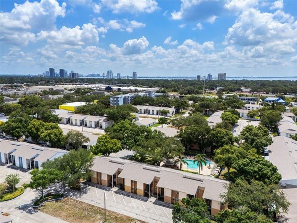3812 N OAK DRIVE , Unit M72, TAMPA, FL 33611