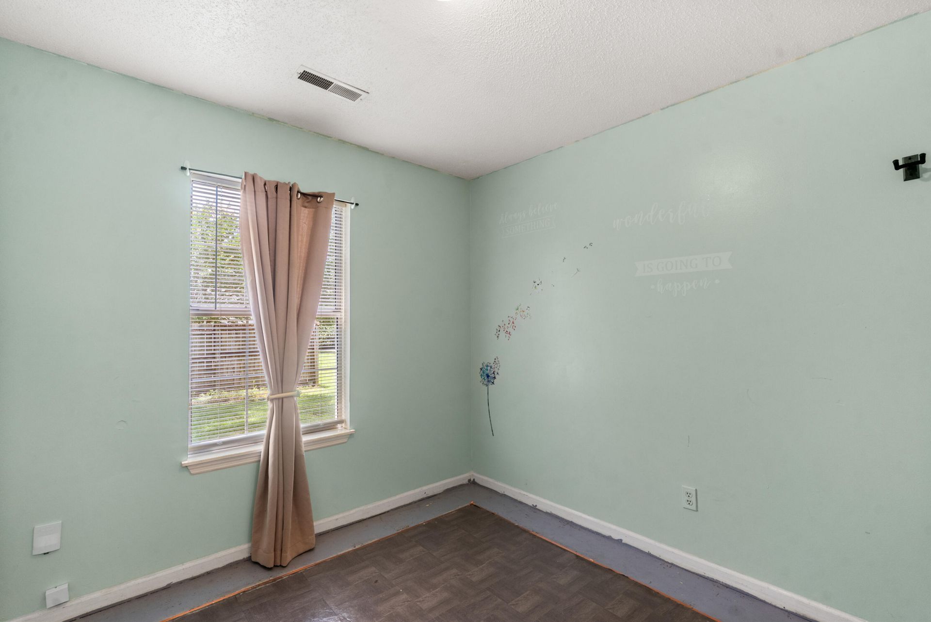 130 Chandler Drive Photo 13