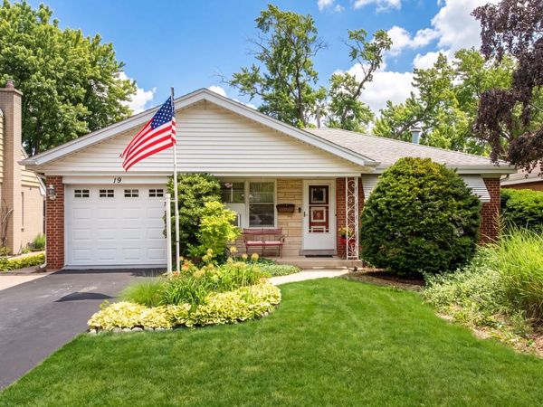 19 N Seminary Avenue , Park Ridge, IL 60068