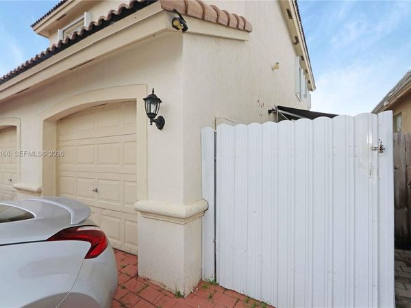 23945 SW 108th Pl, Homestead, FL 33032