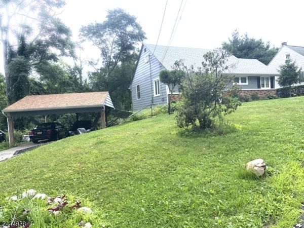 1 Lake Shore Dr, Roxbury, NJ 07857