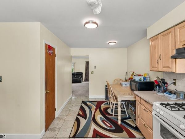 1005 Robin Rd, Hillsborough, NJ 08844