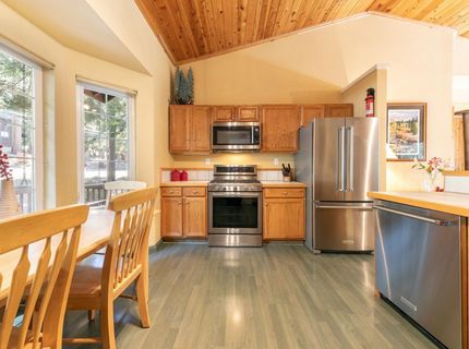 14096 Copenhagen Drive , Truckee, CA 96161 Photo