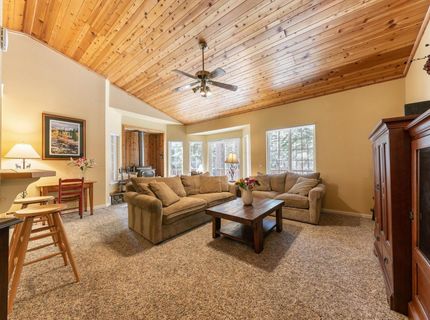 14096 Copenhagen Drive , Truckee, CA 96161 Photo