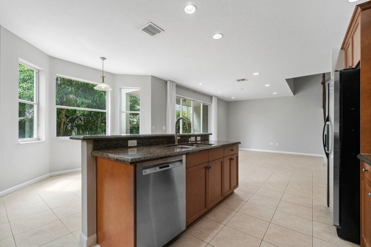 9070 Dupont Place, Wellington, FL 33414 Photo