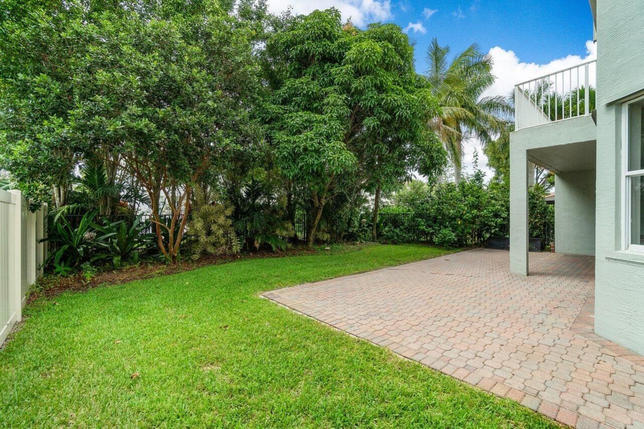 9070 Dupont Place, Wellington, FL 33414 Photo
