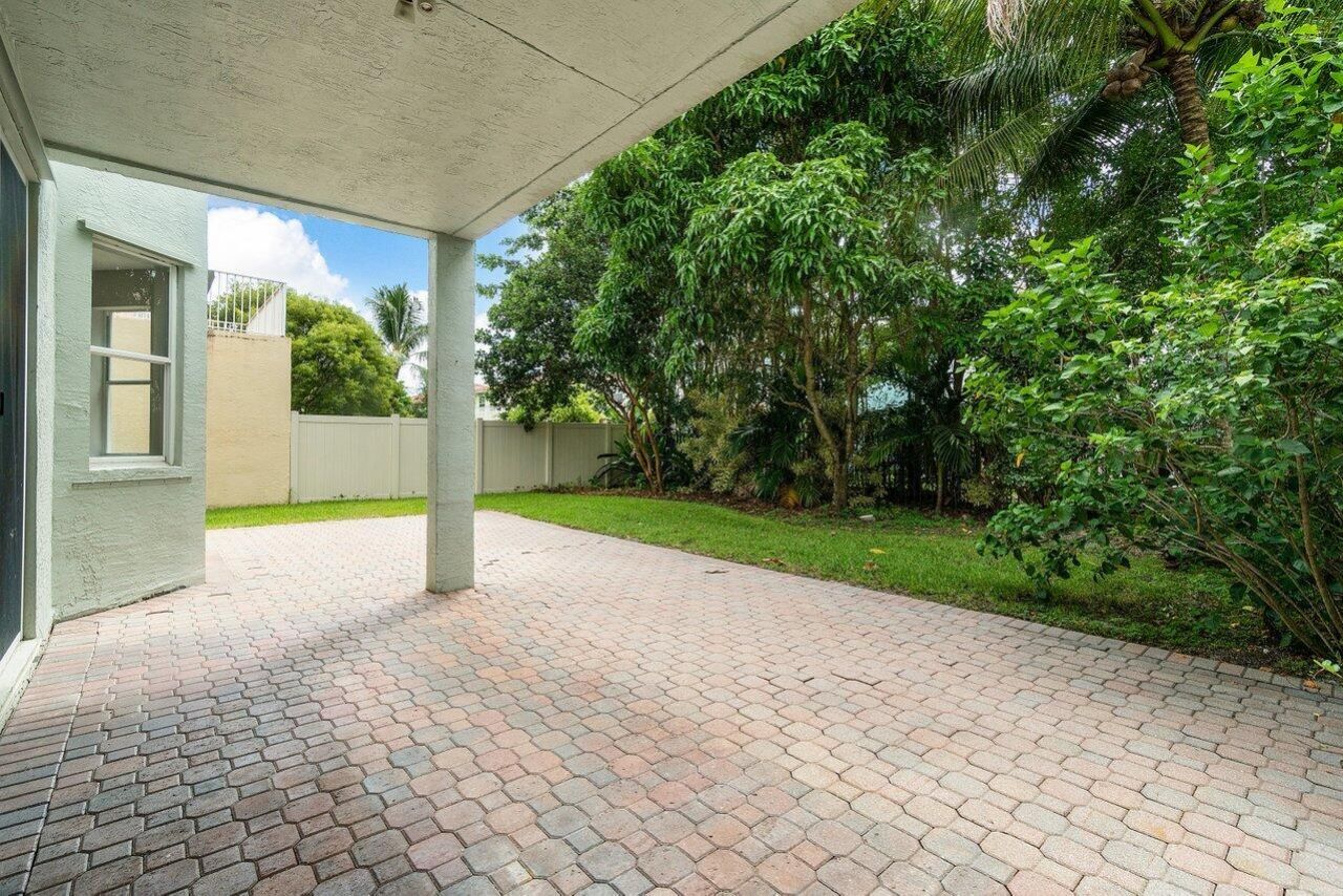 9070 Dupont Place, Wellington, FL 33414 Photo