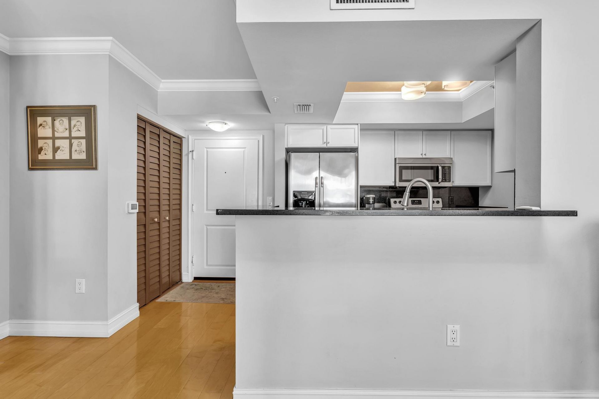 99 SE Mizner Boulevard, Unit 637, Boca Raton, FL 33432 Photo