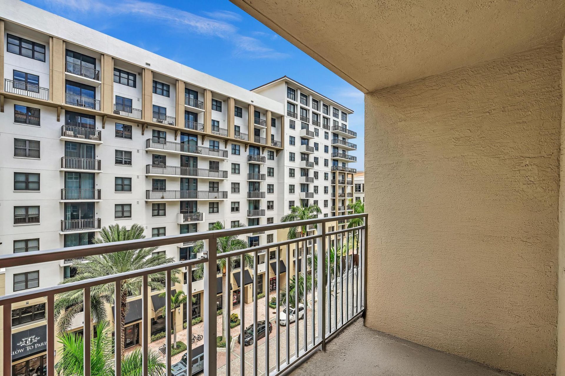 99 SE Mizner Boulevard, Unit 637, Boca Raton, FL 33432 Photo
