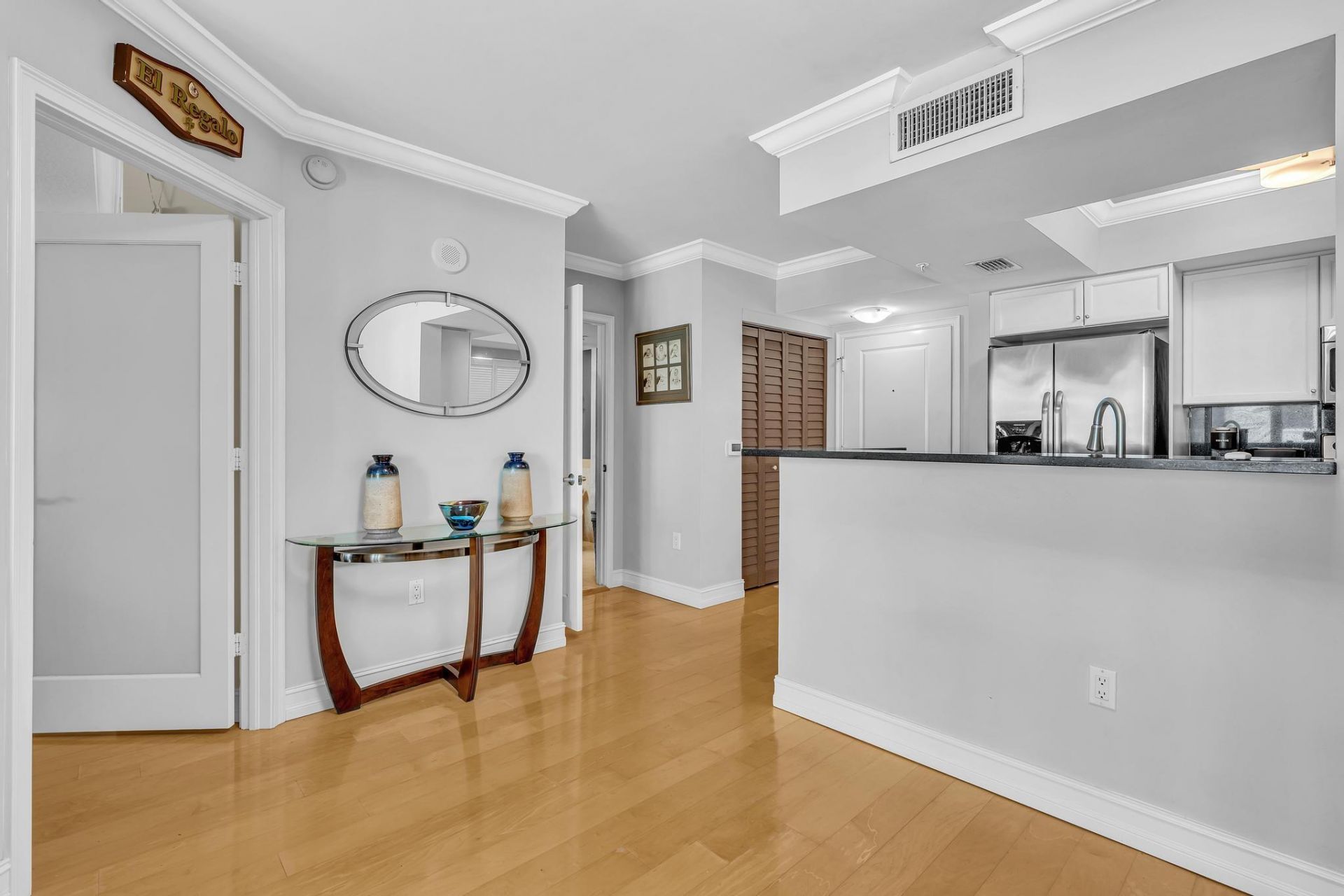 99 SE Mizner Boulevard, Unit 637, Boca Raton, FL 33432 Photo