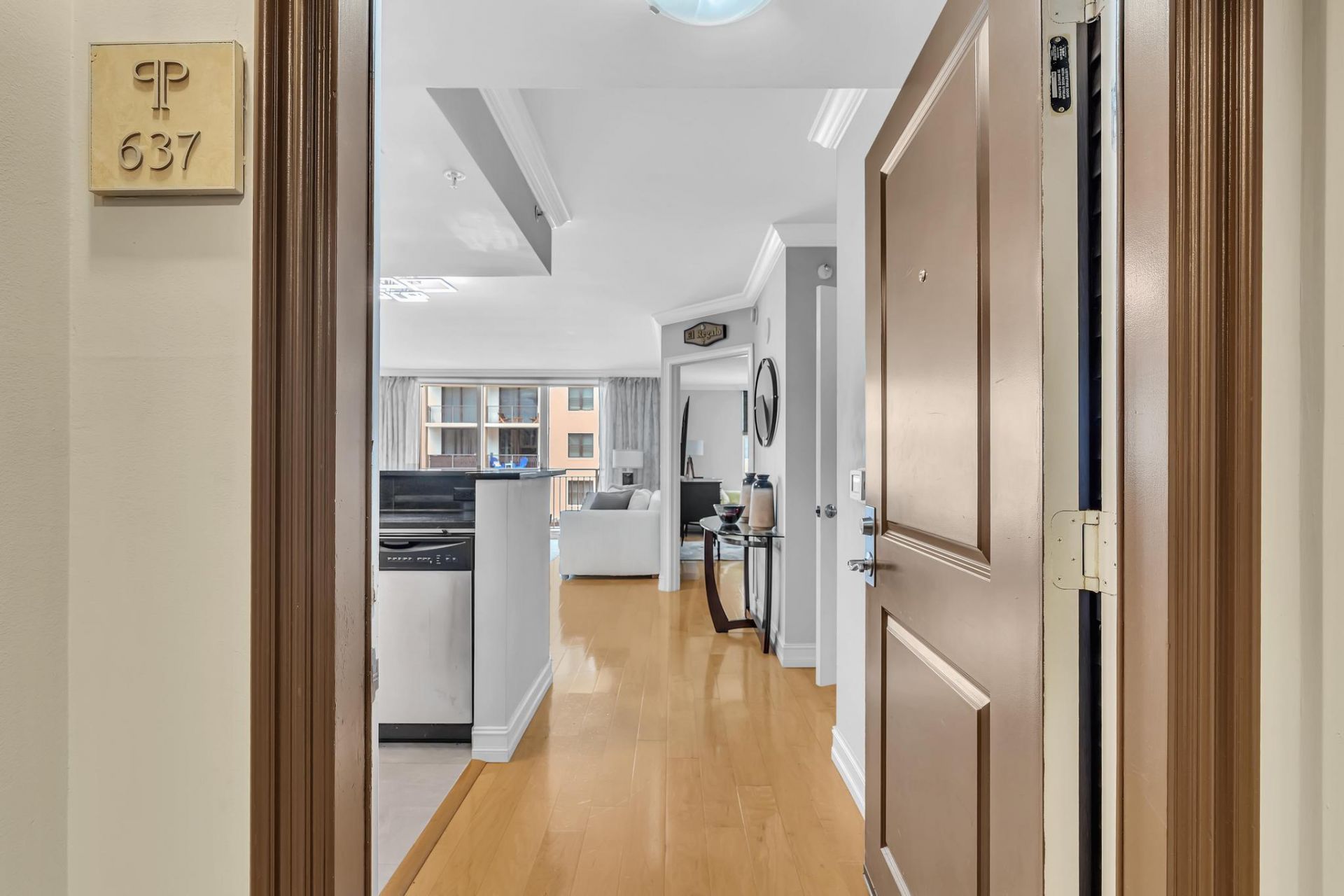 99 SE Mizner Boulevard, Unit 637, Boca Raton, FL 33432 Photo